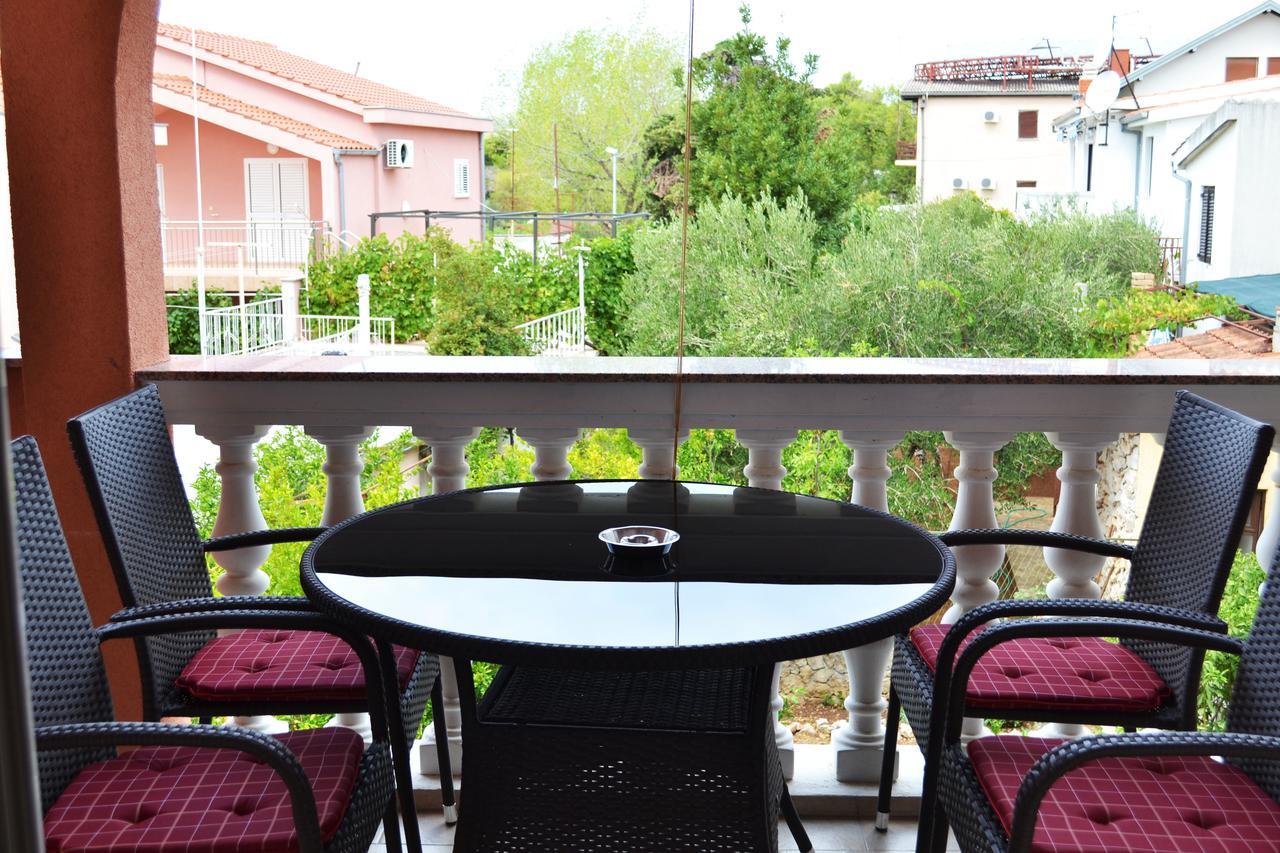 Apartments Milka Vodice Buitenkant foto